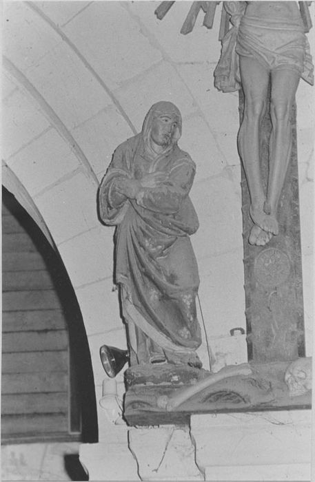 statue : Vierge de Calvaire