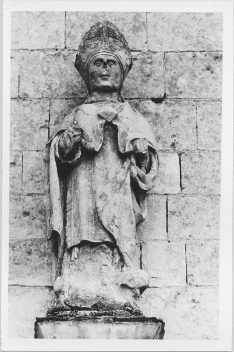 statue : Saint Médard en évêque - © Ministère de la Culture (France), Médiathèque du patrimoine et de la photographie, diffusion RMN-GP