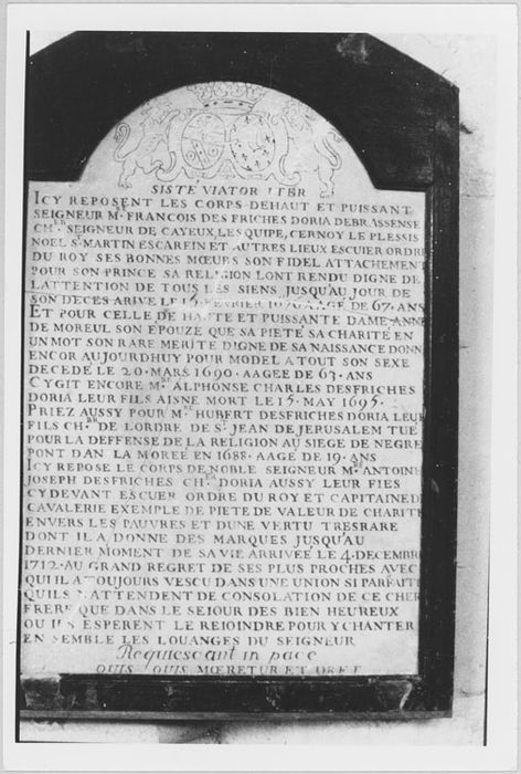 plaque funéraire de François Desfriches, de son épouse, Anne de Moreuil, et de leurs enfants - © Ministère de la Culture (France), Médiathèque du patrimoine et de la photographie, diffusion RMN-GP