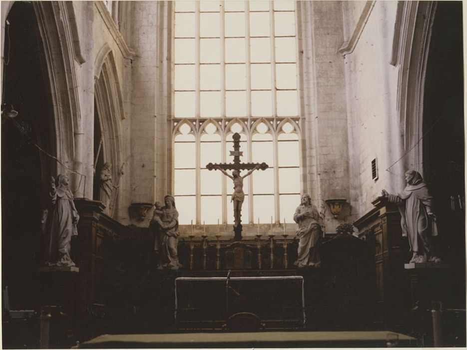 statues : Sainte Thérèse, Saint Jean de la Croix, Vierge à l'Enfant, Saint Joseph - © Ministère de la Culture (France), Médiathèque du patrimoine et de la photographie, diffusion RMN-GP