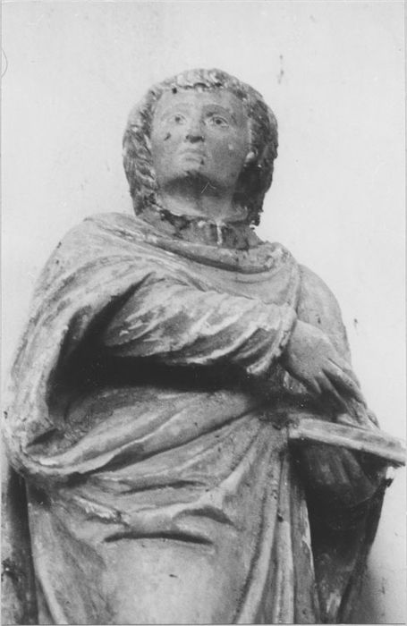 statue : Saint Jean, vue partielle