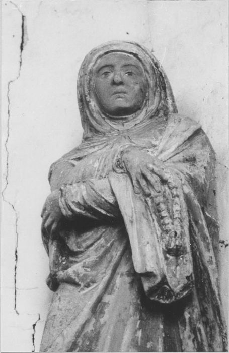 statue : Sainte Femme (sainte Anne ?) tenant un chapelet, vue partielle - © Ministère de la Culture (France), Médiathèque du patrimoine et de la photographie, diffusion RMN-GP