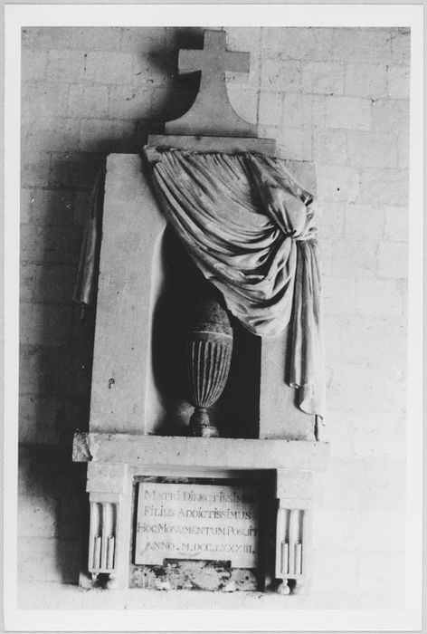 monument funéraire de la comtesse de Dompierre d'Hornoy, marquise de Florian - © Ministère de la Culture (France), Médiathèque du patrimoine et de la photographie, diffusion RMN-GP