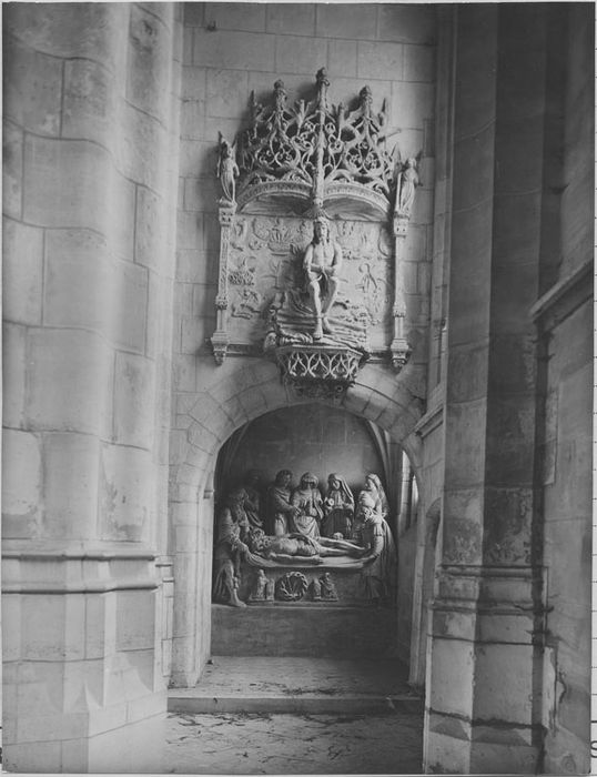 groupe sculpté : La Mise au tombeau - © Ministère de la Culture (France), Médiathèque du patrimoine et de la photographie, diffusion RMN-GP