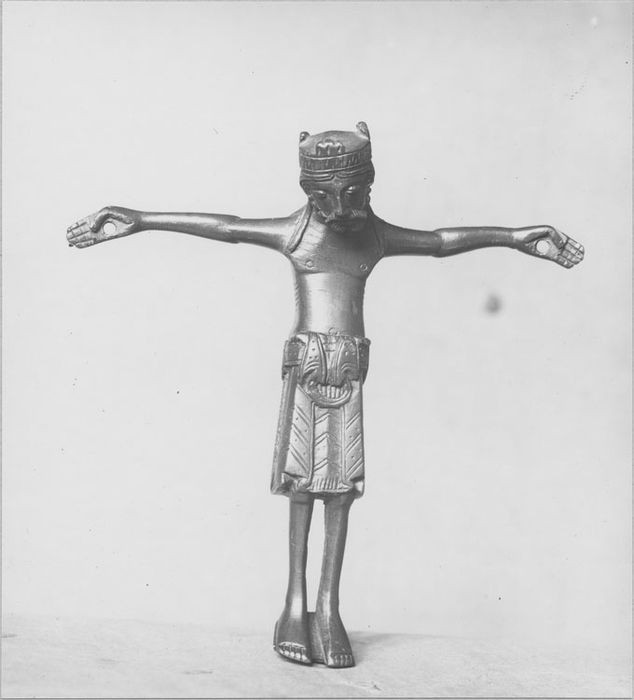 statue : Christ en croix - © Ministère de la Culture (France), Médiathèque du patrimoine et de la photographie, diffusion RMN-GP