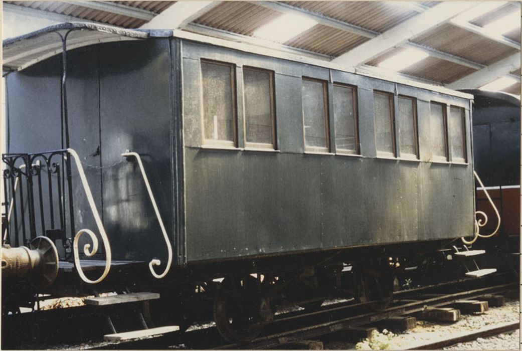 voiture à voyageurs Blanc-Misseron, à essieux parallèles ; à voie métrique ; BC 101 - © Ministère de la Culture (France), Médiathèque du patrimoine et de la photographie, diffusion RMN-GP