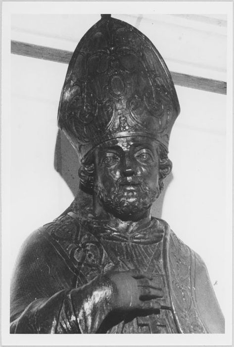 statue : Saint Germain, vue partielle