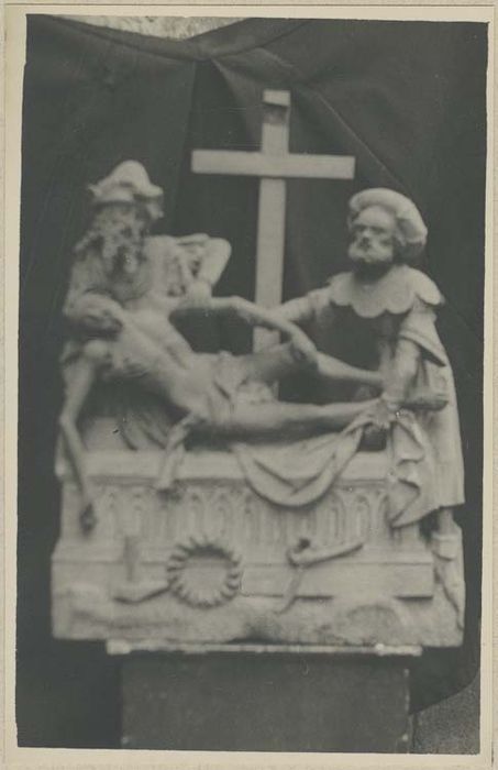 groupe sculpté : L'ensevelissement du Christ - © Ministère de la Culture (France), Médiathèque du patrimoine et de la photographie, diffusion GrandPalaisRmn Photo