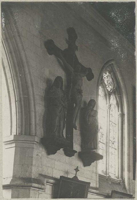 statue : Christ en croix - © Ministère de la Culture (France), Médiathèque du patrimoine et de la photographie, diffusion GrandPalaisRmn Photo