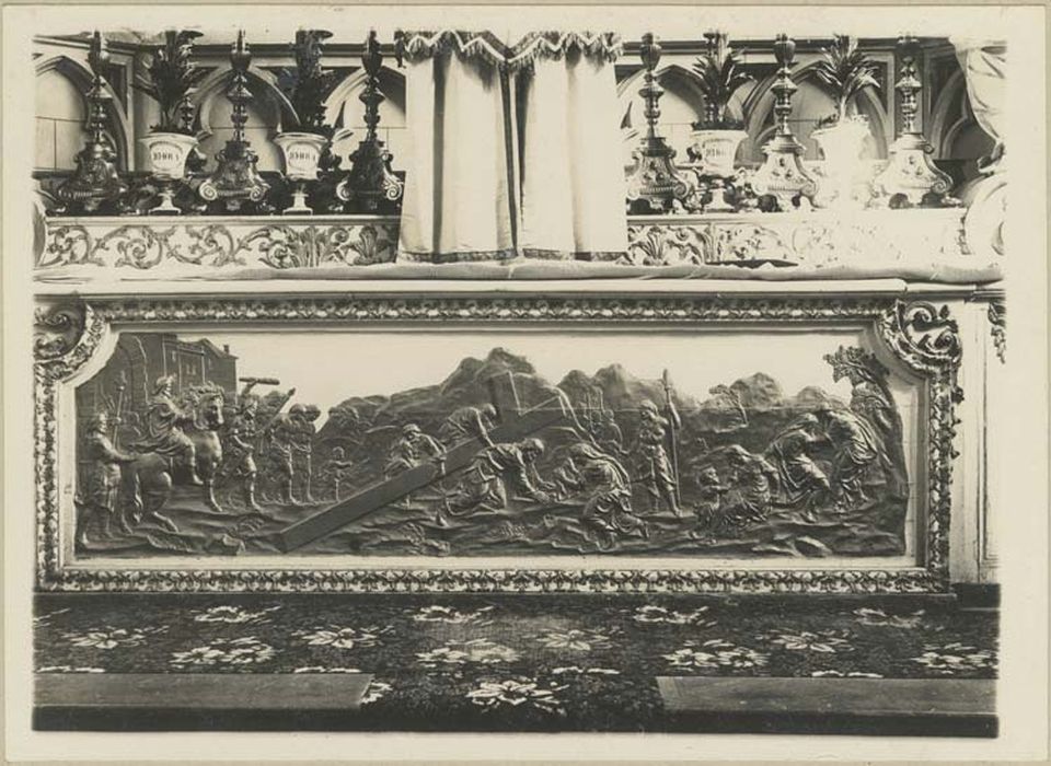 bas-relief : Le Portement de Croix