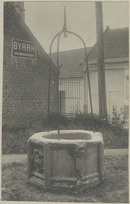 margelle de puits - © Ministère de la Culture (France), Médiathèque du patrimoine et de la photographie, diffusion GrandPalaisRmn Photo