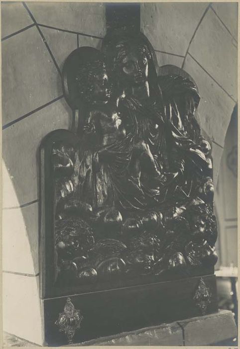 bas-relief : Vierge à l'Enfant