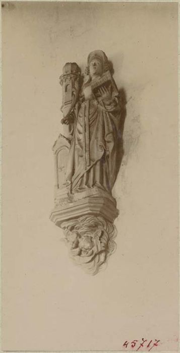 statue : Sainte Barbe