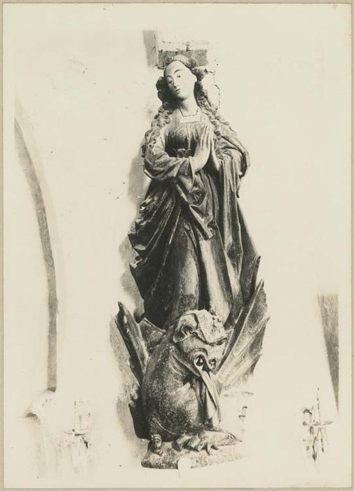 statue : Sainte Marguerite
