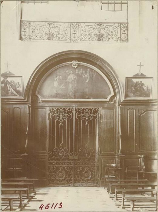 clôture de choeur, clôture d'autel (appui de communion), maître-autel avec son tabernacle et son tableau d'autel : Jésus guérissant les malades, vantail de la porte d'entrée de la chapelle et garde-corps de la tribune