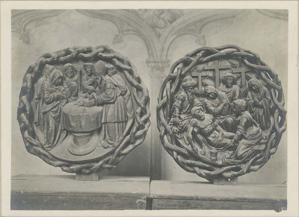 2 bas-reliefs : La Présentation au Temple, La Mise au tombeau - © Ministère de la Culture (France), Médiathèque du patrimoine et de la photographie, diffusion GrandPalaisRmn Photo