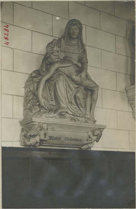 groupe sculpté : Vierge de Pitié