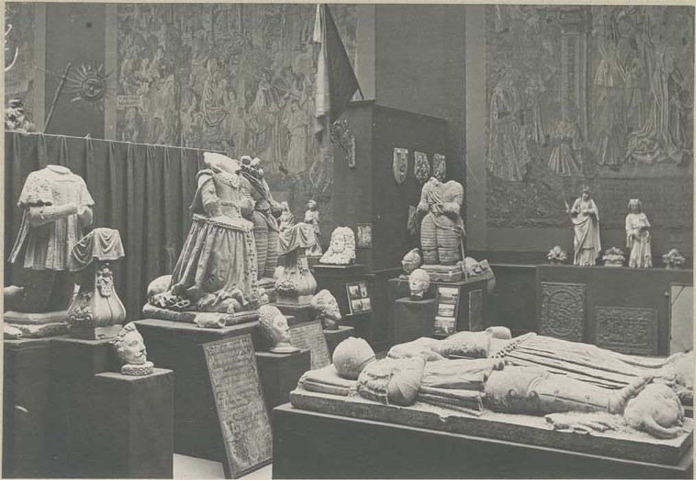 monument funéraire de Maximilien, 2 statues : Charles et Abdias de Soyécourt - © Ministère de la Culture (France), Médiathèque du patrimoine et de la photographie, diffusion GrandPalaisRmn Photo