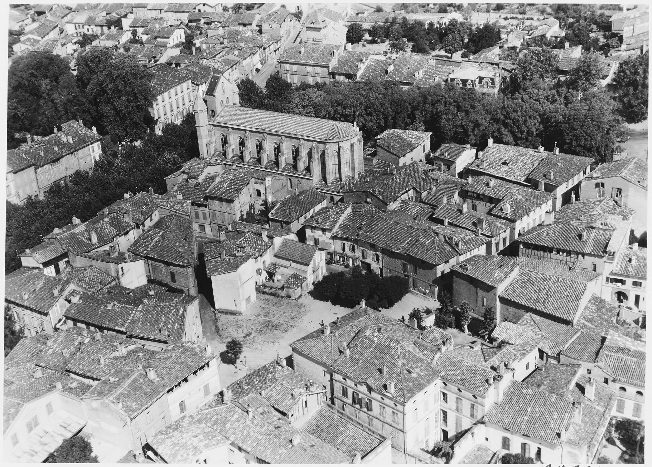 Église Notre-Dame-du-Bourg