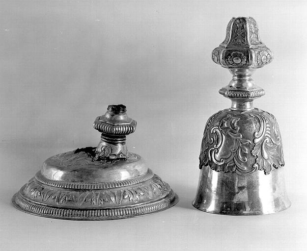 Calice en argent en trois morceaux - © Ministère de la Culture (France), Médiathèque du patrimoine et de la photographie, diffusion GrandPalaisRmn Photo