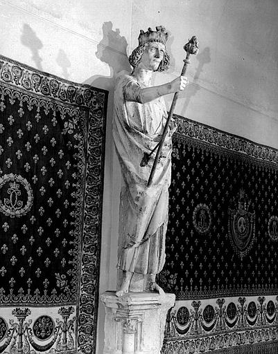 Statue de Roi dite Philippe-Auguste provenant du transept nord, 1e pinacle à l'est de la rose