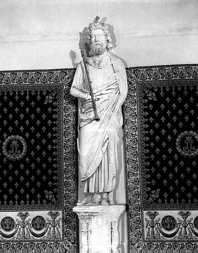 Statue de Roi provenant du transept nord