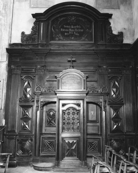 confessional et boiseries provenant de la Chartreuse de Saix, chapelle Saint-Benoît