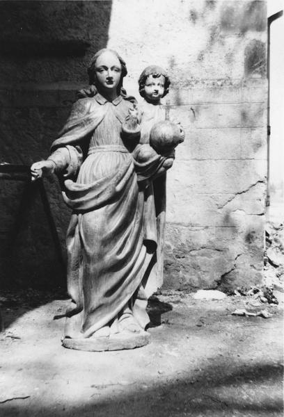 statue de la Vierge à l'Enfant