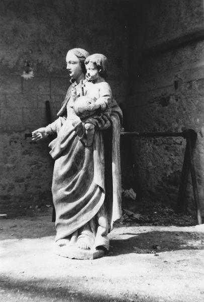 statue de la Vierge à l'Enfant