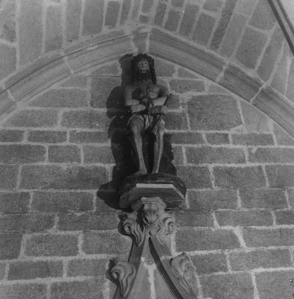 statue : Christ de pitié - © Ministère de la Culture (France), Médiathèque du patrimoine et de la photographie (objets mobiliers), tous droits réservés