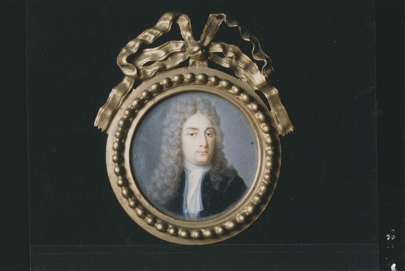 miniature : Portrait d'homme, cadre à rubans - © Ministère de la Culture (France), Médiathèque du patrimoine et de la photographie (objets mobiliers), tous droits réservés