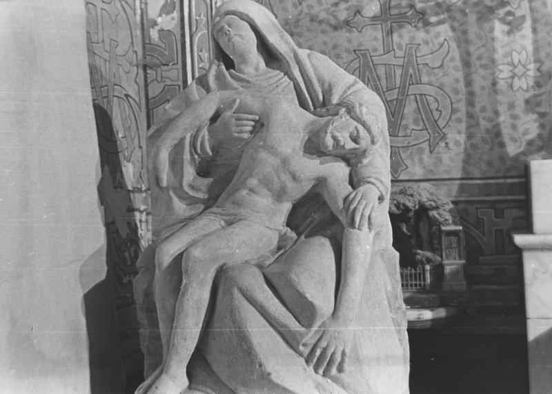 groupe sculpté : Vierge de Pitié