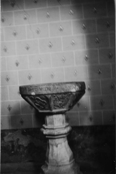 cuve baptismale - © Ministère de la Culture (France), Médiathèque du patrimoine et de la photographie (objets mobiliers), tous droits réservés