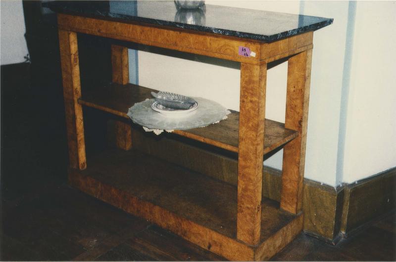 console - © Ministère de la Culture (France), Médiathèque du patrimoine et de la photographie (objets mobiliers), tous droits réservés