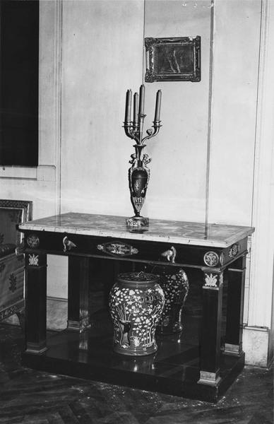 paire de flambeaux à sirènes - © Ministère de la Culture (France), Médiathèque du patrimoine et de la photographie (objets mobiliers), tous droits réservés