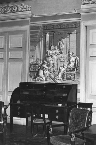 bureau à cylindre en acajou et appliques en bronze - © Ministère de la Culture (France), Médiathèque du patrimoine et de la photographie (objets mobiliers), tous droits réservés