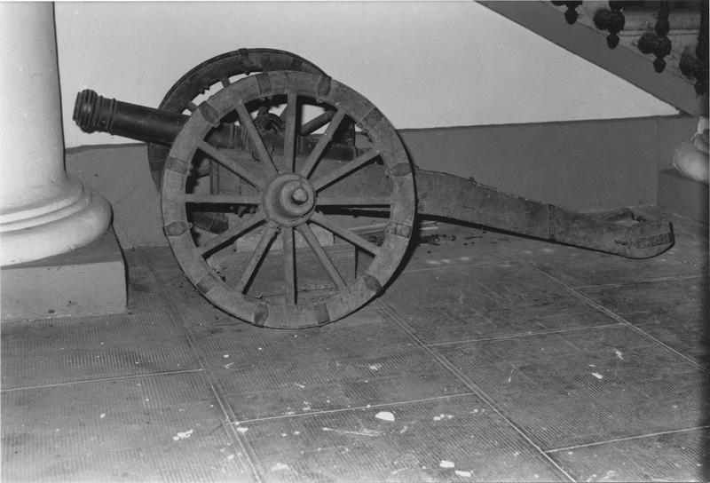 petit canon sur affût (à roue) lettre L - © Ministère de la Culture (France), Médiathèque du patrimoine et de la photographie (objets mobiliers), tous droits réservés