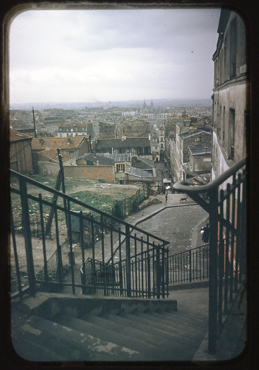 Descente de la rue Vilin, Paris, 1955 ; [Escalier]