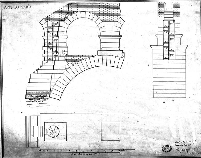 Plan, coupe et élévation d'une arche avec un escalier à vis