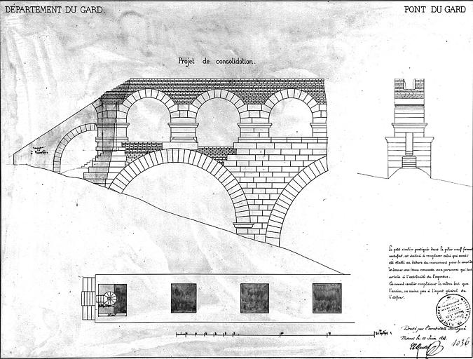 Plan, coupe et élévation d'une arche avec un escalier à vis