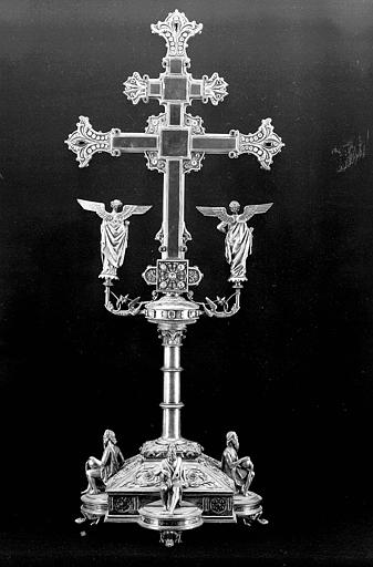 Croix reliquaire en bronze et cristal de roche (revers)