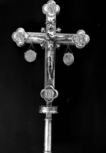 Croix processionnelle en argent (revers) - © Ministère de la Culture (France), Médiathèque du patrimoine et de la photographie, diffusion GrandPalaisRmn Photo