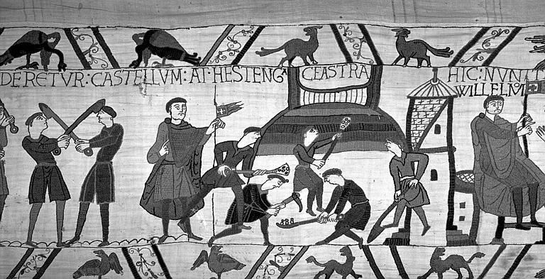 Tapisserie de Bayeux (avers),  56B : Ouvriers creusant un fossé autour du camp Normand