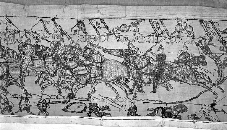 Tapisserie de Bayeux : Revers à cheval sur 82P00761 et 82P00762