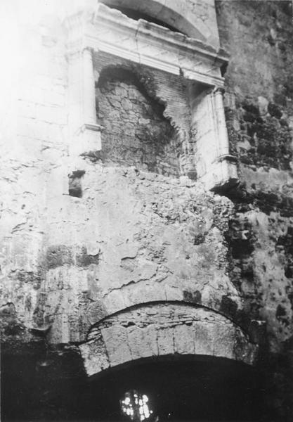 porte à cariatides - © Ministère de la Culture (France), Médiathèque du patrimoine et de la photographie (objets mobiliers), tous droits réservés