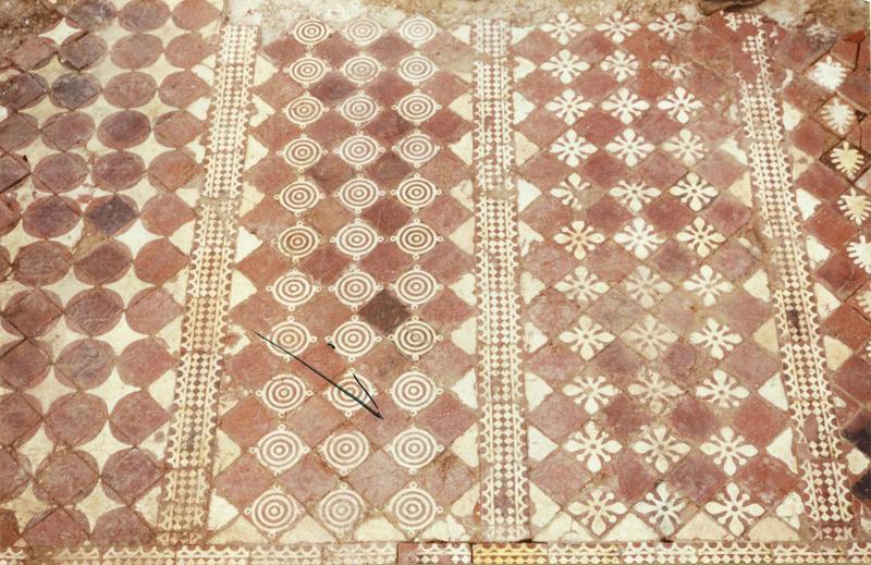 carrelage de sol - © Ministère de la Culture (France), Médiathèque du patrimoine et de la photographie (objets mobiliers), tous droits réservés