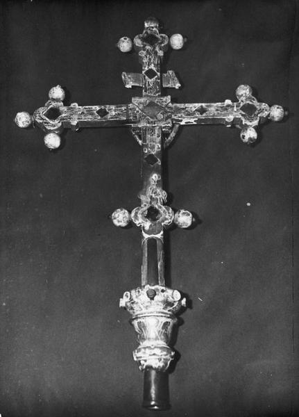 croix de procession : Christ en croix, détail du revers