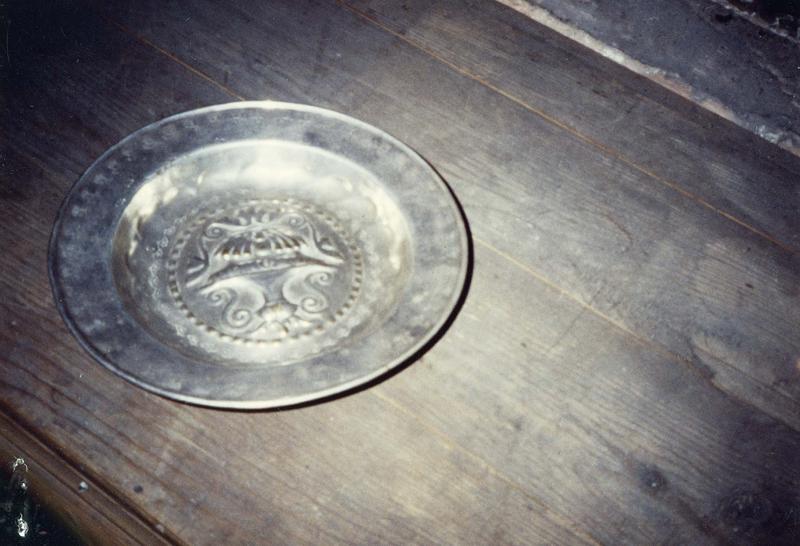 plat de quête, détail du décor - © Ministère de la Culture (France), Médiathèque du patrimoine et de la photographie (objets mobiliers), tous droits réservés