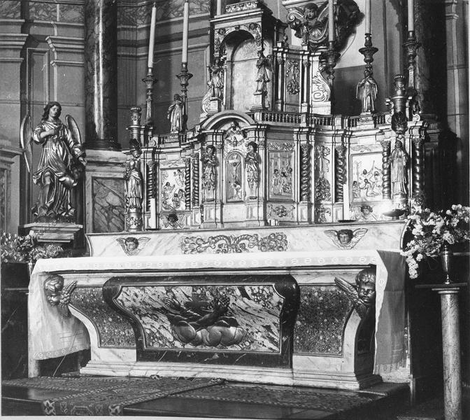 autel, retable, clôture de choeur (maître-autel, table de communion), détail - © Ministère de la Culture (France), Médiathèque du patrimoine et de la photographie (objets mobiliers), tous droits réservés