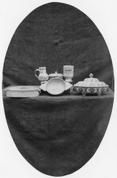 six objets - © Ministère de la Culture (France), Médiathèque du patrimoine et de la photographie (objets mobiliers), tous droits réservés